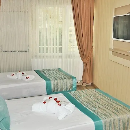 Evim Hotel 3*